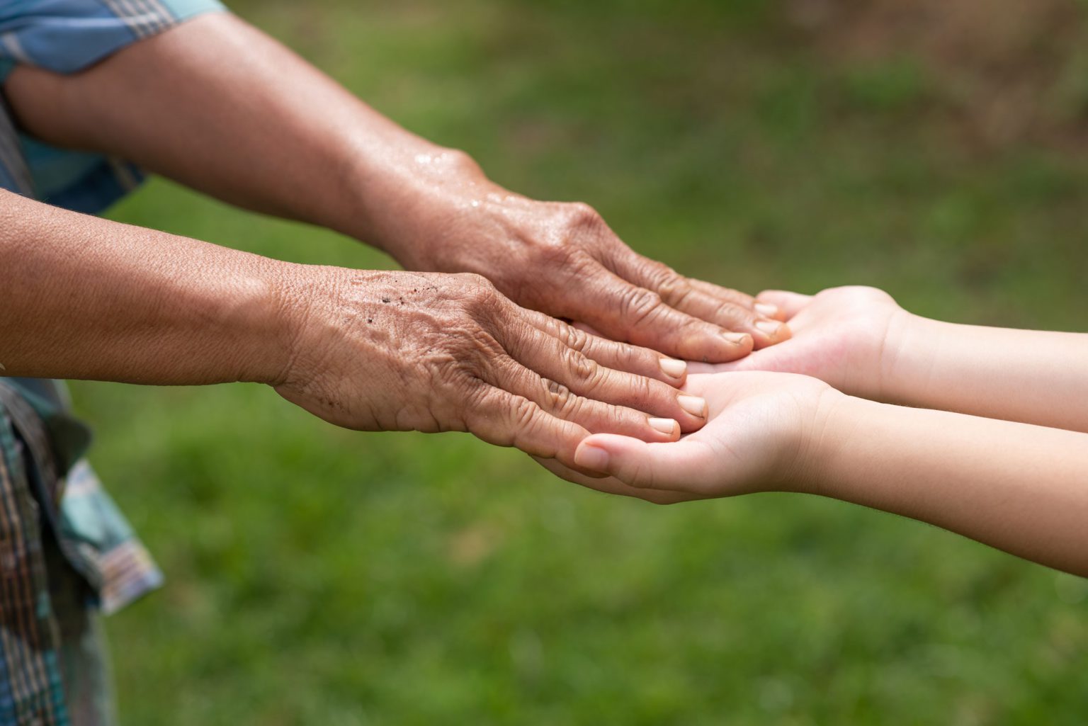 grandmother-granddaughter-holding-hands_web