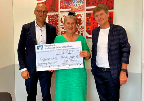 Startseite Bürgerstiftung Oberschwaben 9 Spendenuebergabe Kuppelnauschule large